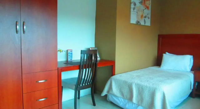 Трёхместный номер Standard Hotel Garzota Inn