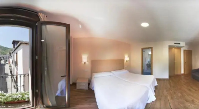 Трёхместный номер Comfort Hotel Molina Real