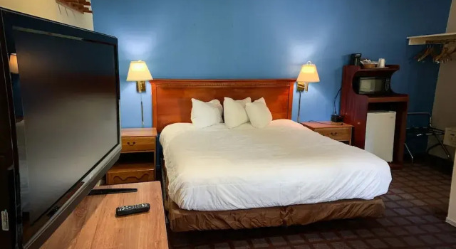 Двухместный номер Comfort Ventura Grand Inn