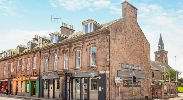 Family - Central - Parking - Wifi - Sleeps 3