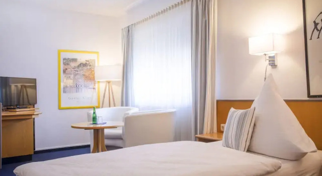 Hotel Lauer, Забронировать Отель Отели Шёнек с парковкой, Парковка
