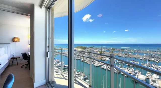 Апартаменты Ocean View 1BR at Ilikai Marina