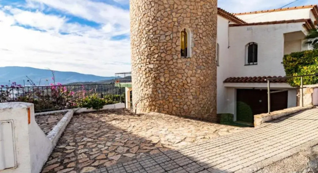 Grifeu 11 apartamento con terraza y vista panorámica al mar