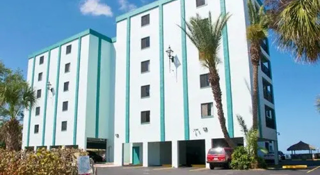 Hotel Camaron Cove
