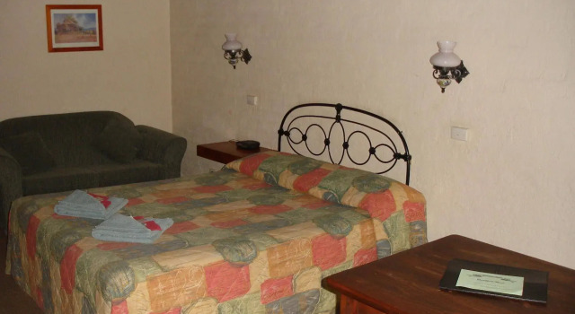 Olde Horsham Motor Inn, Book Hotel Hotels in Horsham with Parking, Parking