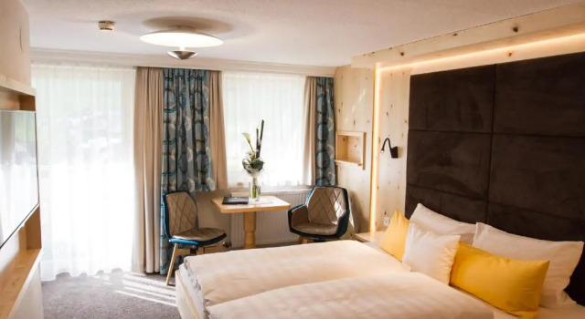 Hotel Jägerhof, Rezerwuj Hotel Hotele w Tyrol z parkingiem, Parking