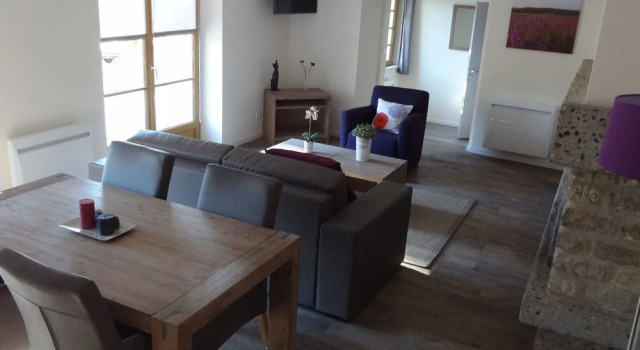 Nice Apartment With Dishwasher Located Among Lavender Fields, Забронировать Апартаменты/квартира Отели Drôme Provençale с парковкой, Парковка