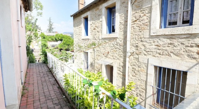 La Roseraie, Rezervovat Hotel Hotely v Lodeve s parkováním, Parkování