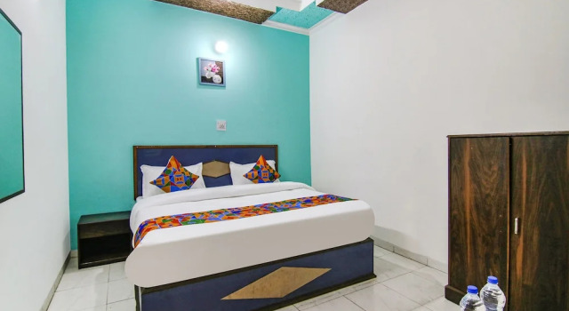 Номер Deluxe FabHotel Surya Palace 2