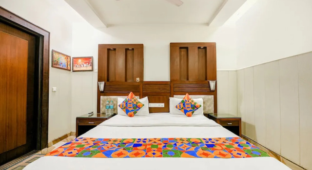 Номер Deluxe FabHotel Grand Boutique