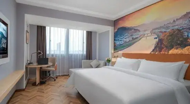 Люкс Business Vienna Hotel (Anqing Huaining Duxiu)