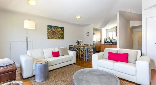 BONDI BEACH RETREAT (016i)