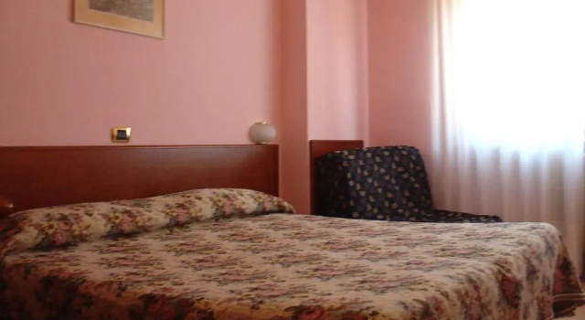 Standaard Driepersoonskamer Hotel Domus