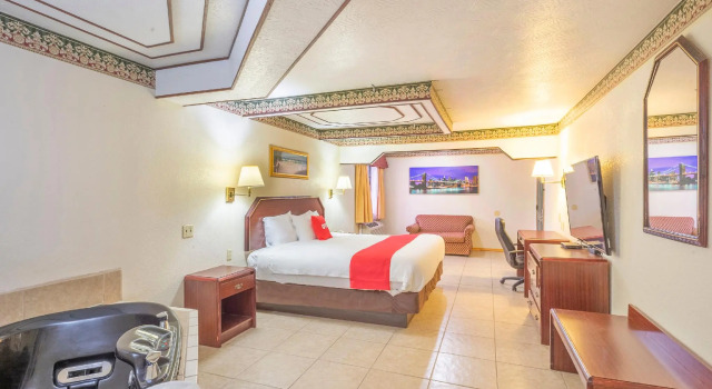 Люкс c 1 комнатой Three Rivers Executive Inn & Suites By OYO