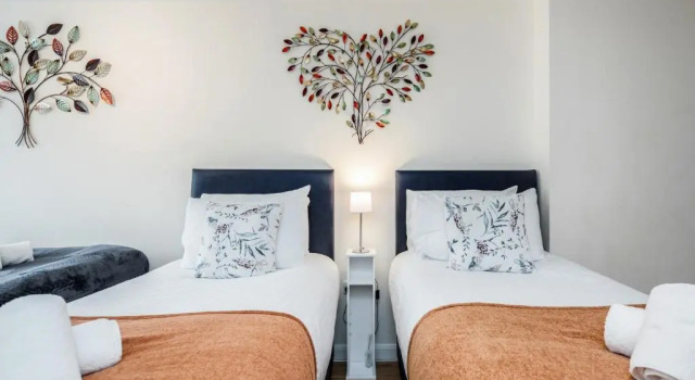 Апартаменты Deluxe MPL Apartments - Queens Broadway F3