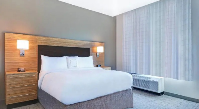 Двухместный люкс TownePlace Suites by Marriott Jackson Airport/Flowood