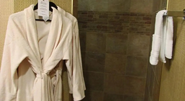 Четырёхместный номер Standard с балконом и с видом на озеро Canal Park Lodge