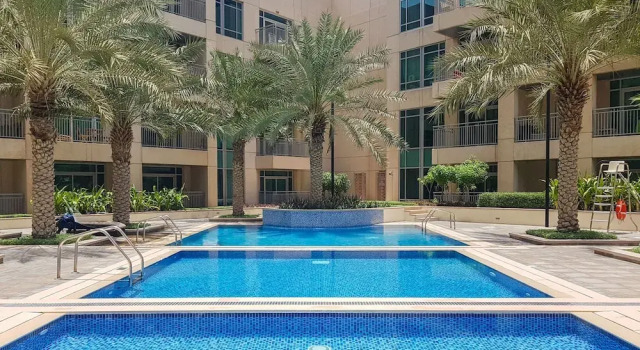Апартаменты Chic 2BR Downtown Haven w Balcony City Views