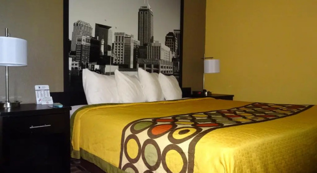 Номер Standard Super 8 by Wyndham Terre Haute