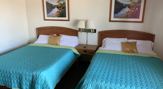 Семейный номер Standard Norton Shores Inn