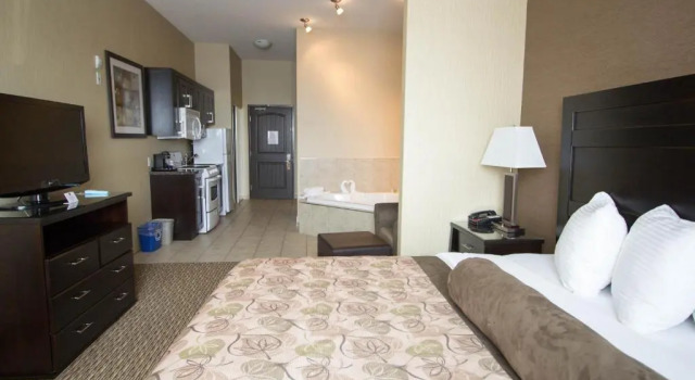 Люкс Deluxe Best Western Estevan Inn & Suites
