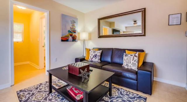 Апартаменты Hainsley Apartments at 1115