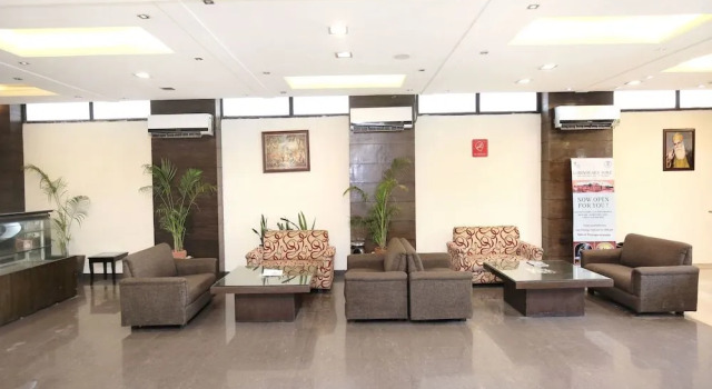 Capital O 15395 Hotel 42, Book Hotel Amritsar Punjab