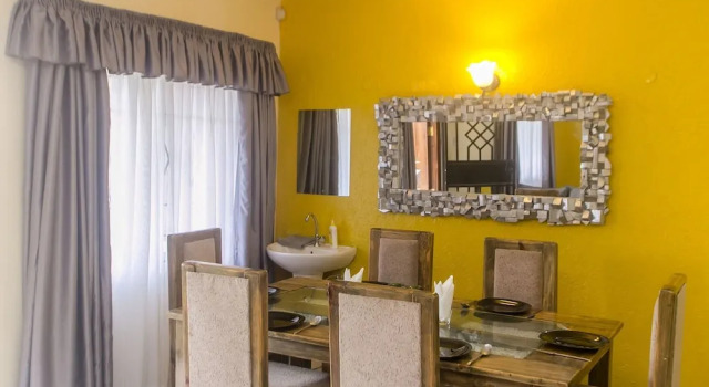 Lux Airport Inn, Rezerwuj Hotel Kabete Central
