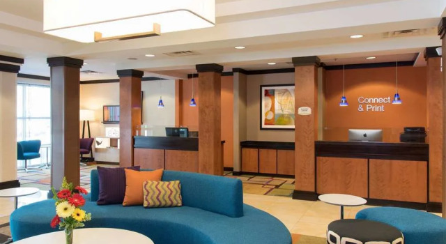 Fairfield Inn & Suites Omaha Downtown, Rezerwuj Hotel Hotele w Omaha z basenem, Basen