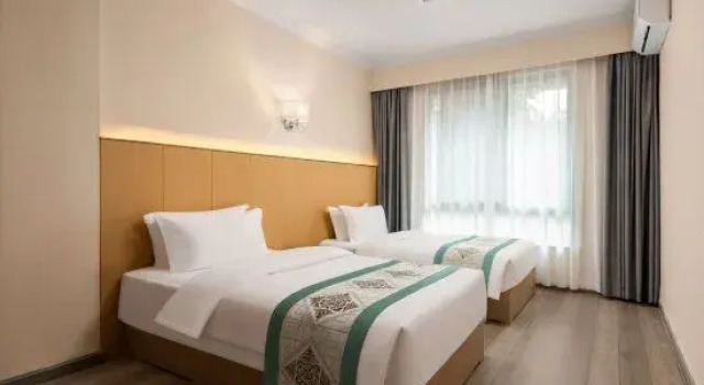 Люкс Superior Guantang Yulan Hot Spring Resort Hotel