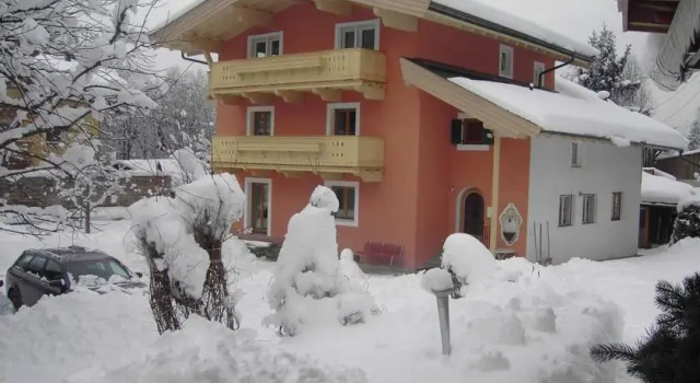 Haus Senoner, Забронировать Отель Отели Округа Кицбюэль с бассейном, рядом с Теннисный стадион Китцбюэля, Бассейн