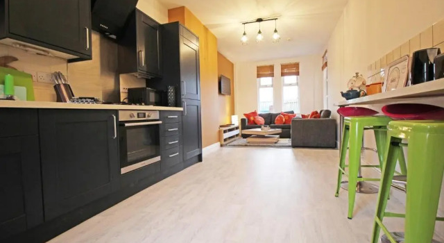 Large period Chester home right on the canal, Забронировать Отель Отели Честера с парковкой, Парковка