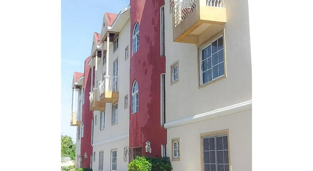 Luxurious Bjorn Chateau, Comfortable and Secured, Prenota Hotel Kingston Giamaica