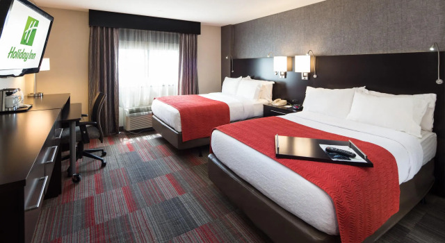 Четырёхместный номер Standard Holiday Inn Milwaukee Riverfront by IHG