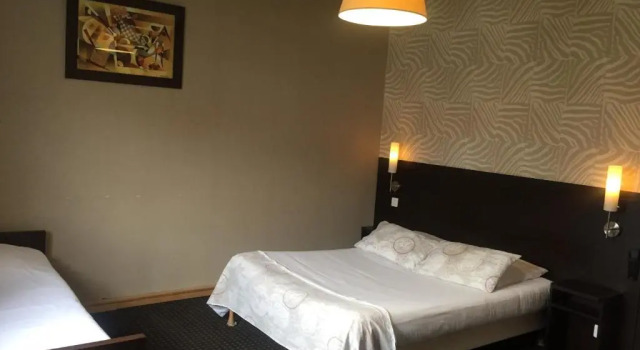 Четырёхместный номер Standard Hotel Restaurant Cousseau