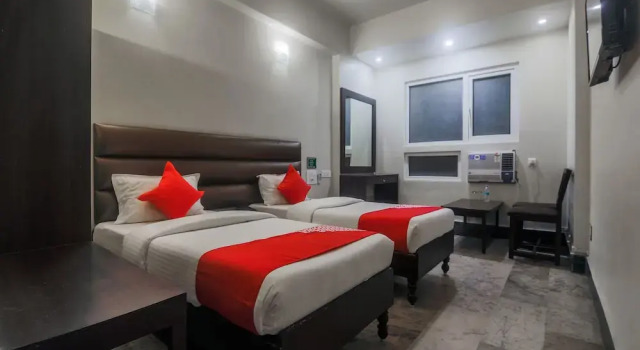 OYO 14995 Hotel Starline Paltan Bazar