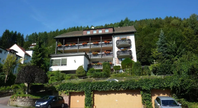 Atina Hotel