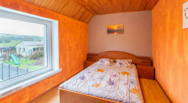Sweet Home in Chiny With Garden, Забронировать Дом для отпуска Шини 