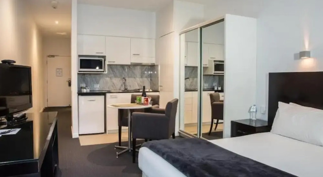 Студия Richmond Central Apartments