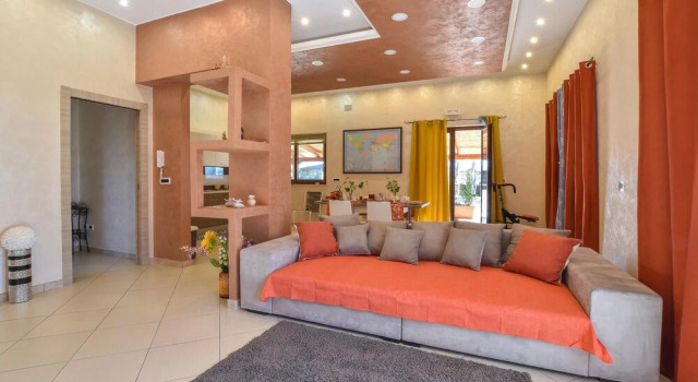 Amazing Home in Acireale With 2 Bedrooms, Outdoor Swimming Pool and Swimming Pool, Забронировать Дом для отпуска Отели в центре Ачиреале, в центре