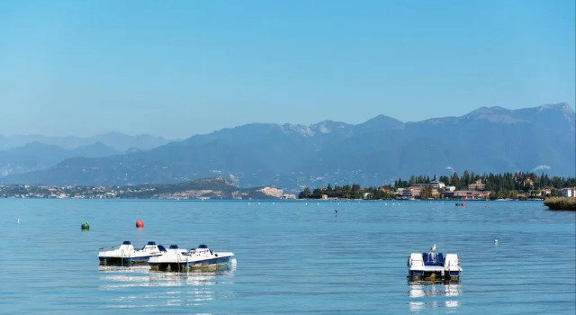 Casa di Alex | Sirmione, Забронировать Отель Отели озера Гарды с парковкой, Парковка