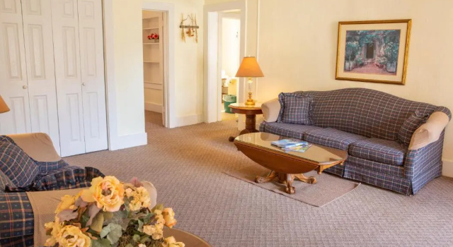 The Chimney Rock Inn & Cottages, Забронировать Отель Лейк-Лур Северная Каролина