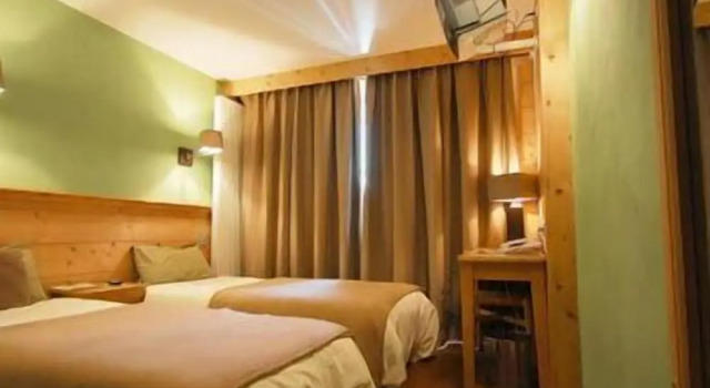Четырёхместный семейный номер Standard Hôtel Le Monal