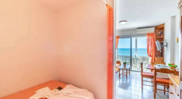 13-02 Bonito estudio con vistas al mar, Забронировать Апартаменты/квартира Отели Alt Empordà с парковкой, Парковка