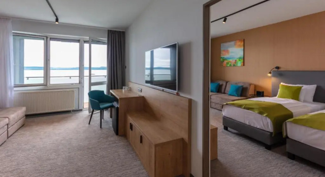Семейный номер Standard с видом на озеро Hotel OTP Balatonszemes