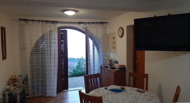 Cosy Apartment in Klenovica With Garden, Prenota Appartamento Klenovica Kvarner