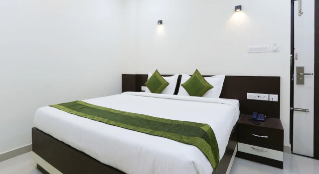 Treebo Trip Majestic Inn, Забронировать Отель Отели штата Тамилнада с завтраком, Завтраки