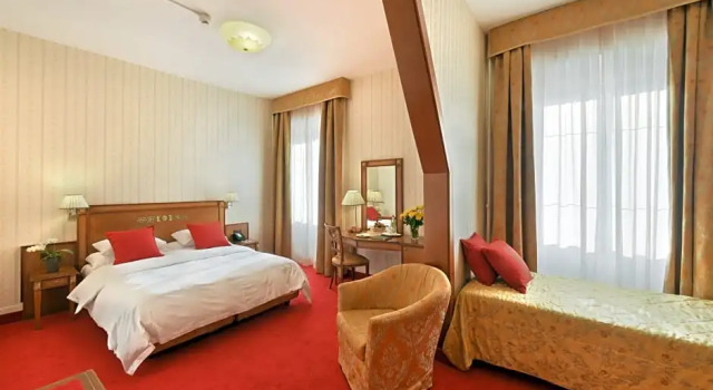 Номер Standard с видом на город Golf Hotel René Capt