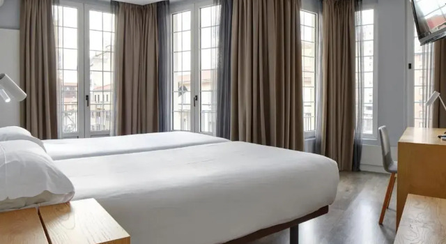 Номер с дополнительной кроватью Hotel Avenida