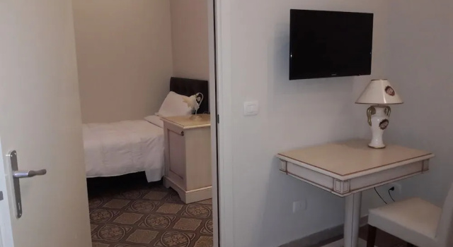 Трёхместный номер Standard Umberto House Catania